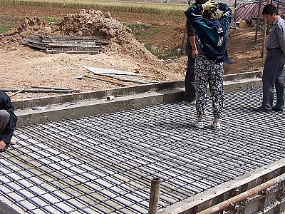 滦平钢筋网片在公路建设对于路基工程要采用土工格栅进行加固